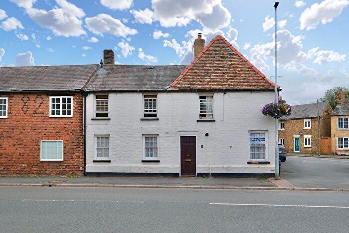 2 Bedroom Flat For Sale In West Street, Godmanchester, Huntingdon, PE29