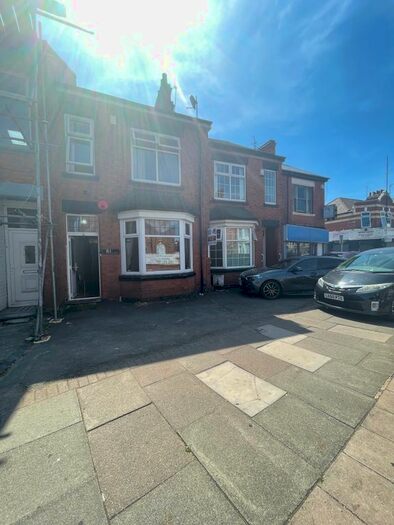 4 Bedroom Terraced House To Rent In Uppingham Road, Leicester, LE5