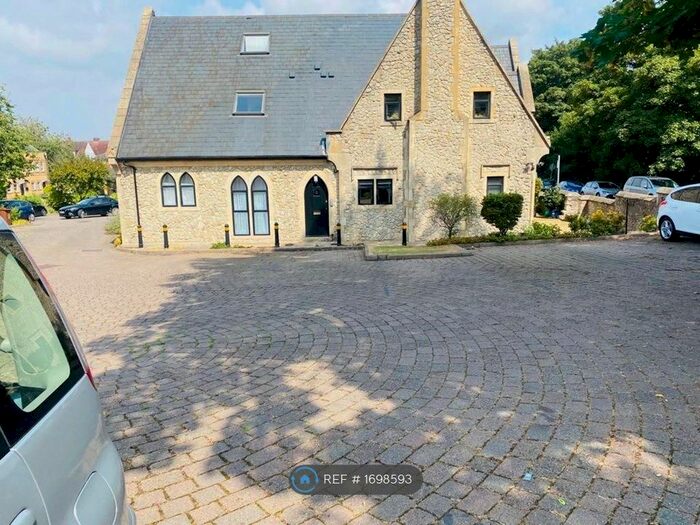 1 Bedroom Flat To Rent In Conway Hall, Brompton, Gillingham, ME7