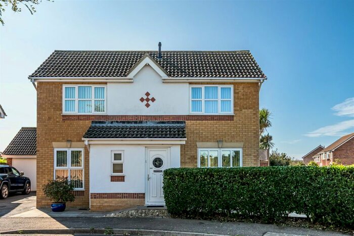 3 Bedroom Detached House To Rent In Chaucer Drive, West Wittering, Chichester, West Sussex, PO20