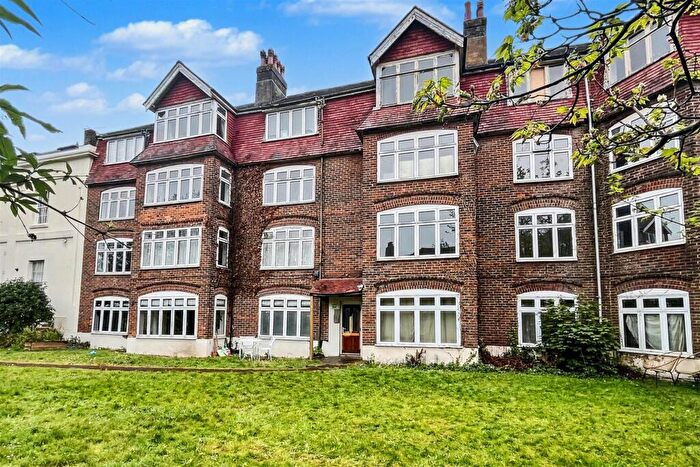 3 Bedroom Flat For Sale In Southampton, SO15