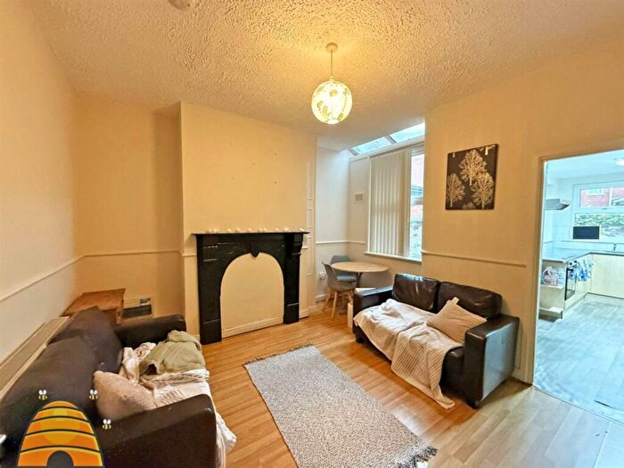 4 Bedroom House To Rent In Ashfield Road, Manchester, M13