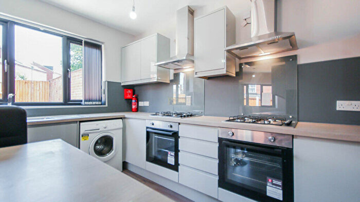 8 Bedroom Terraced House To Rent In Dawlish Road, Selly Oak, Birmingham, B29