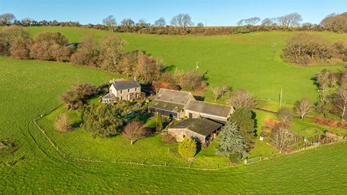 4 Bedroom Farmhouse For Sale In Whitcombe Road, Newport, PO30