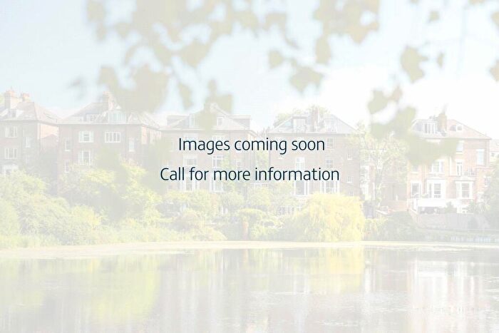 2 Bedroom Flat To Rent In Brownlow Road, Harlesden, NW10