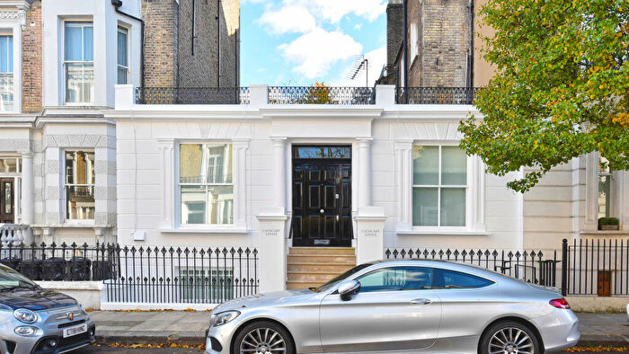 2 Bedroom House For Sale In Cathcart Road, London, SW10