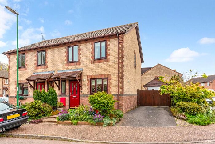 3 Bedroom Semi-Detached House For Sale In Lewis Lane, Ford, BN18