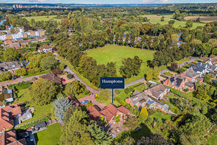 4 Bedroom Detached House For Sale In River Gardens, Bray, SL6