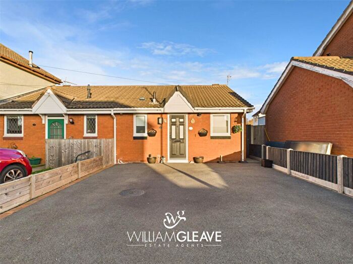 1 Bedroom Bungalow For Sale In Lon Eglyn, Rhyl, Denbighshire, LL18