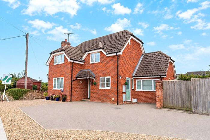 4 Bedroom Detached House For Sale In High Street, Rowde, Devizes, Wiltshire, SN10