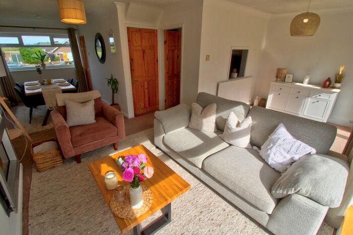 4 Bedroom Link Detached House For Sale In Mountbarrow Road, Ulverston, LA12