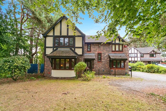 5 Bedroom Detached House For Sale In Calthorpe Way, Prenton, Merseyside, CH43