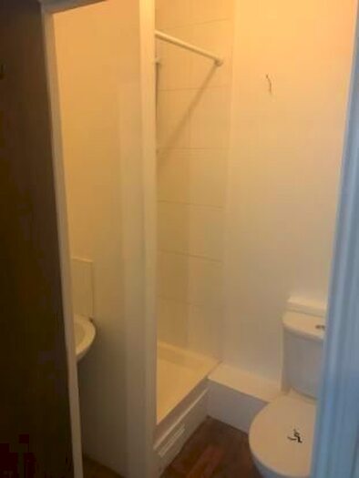 Studio To Rent In London Road, Southampton SO15