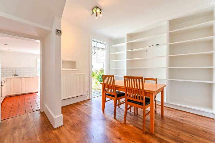2 Bedroom Semi-detached House For Sale In Fairfield Road, Bow, London, E3