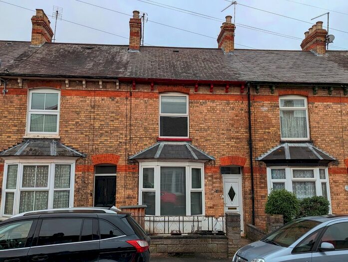 2 Bedroom Maisonette To Rent In William Street, Taunton, TA2