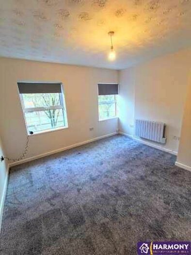 2 Bedroom Flat To Rent In Magdalene Road, Torquay, TQ1