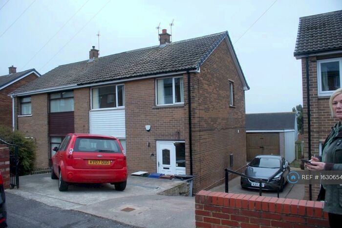 3 Bedroom Semi-Detached House To Rent In Spring Wood Road, Barnsley, S74