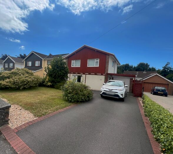 3 Bedroom House To Rent In The Retreat, Bridgend, CF31