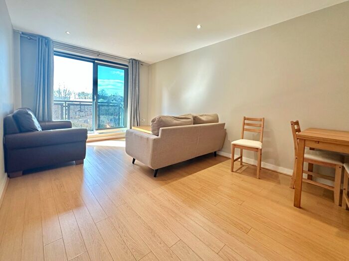 1 Bedroom Flat To Rent In Chapter Way, London, SW19