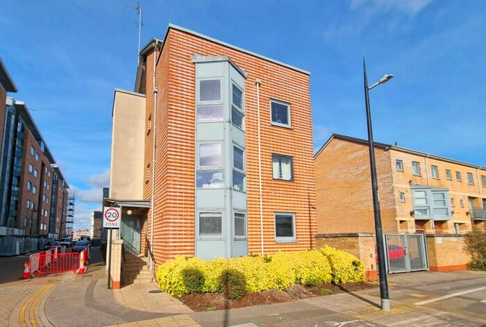 1 Bedroom Apartment To Rent In Patteson Road, Orwell Quay, IP3