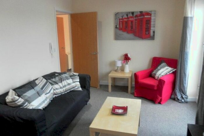 1 Bedroom Flat To Rent In Flat - Bristol Road, Selly Oak, Birmingham, B29