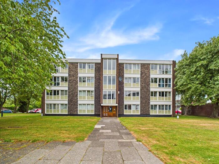 2 Bedroom Apartment For Sale In Lowick Court, South Gosforth, NE3