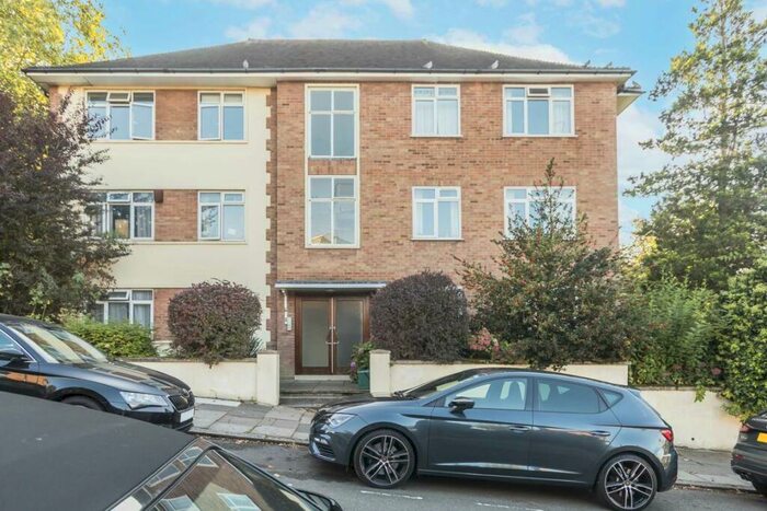 2 Bedroom Flat To Rent In Montenotte Road, Hornsey, N8