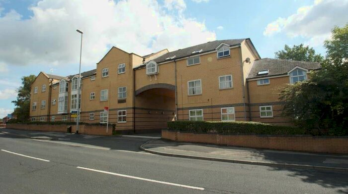2 Bedroom Flat To Rent In Grange Park Mews, Oakwood, Leeds, LS8