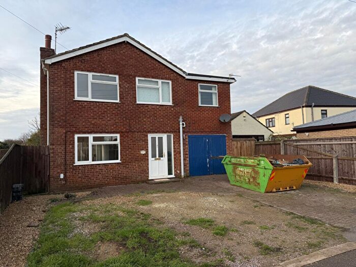 4 Bedroom Detached House For Sale In Cranmore Lane, Holbeach, PE12