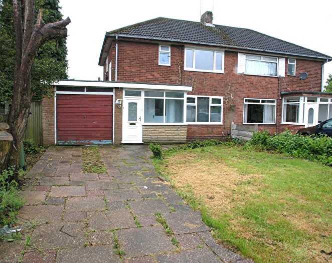 3 Bedroom Semi-Detached House To Rent In Longdon Avenue, Wolverhampton, WV4