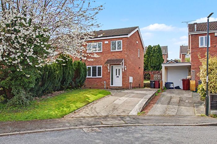 3 Bedroom Semi-Detached House For Sale In Hazel Drive, Wingerworth, Chesterfield, S42