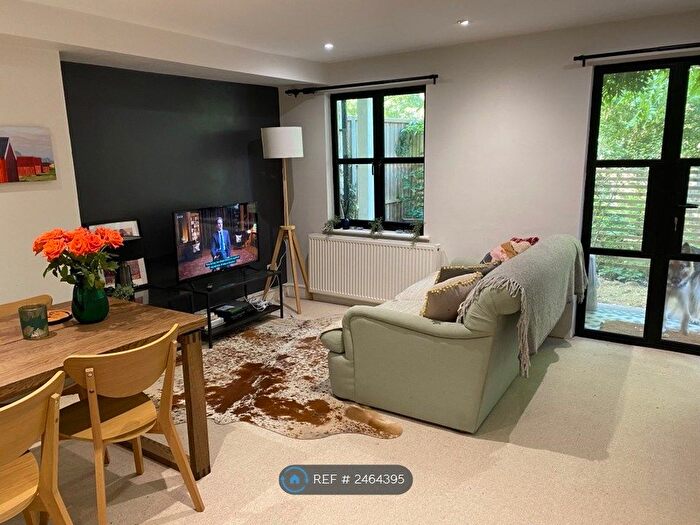 1 Bedroom Flat To Rent In Victoria Crescent, London, SE19