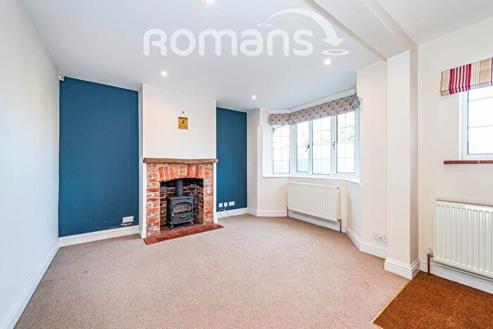 4 Bedroom Semi-Detached House To Rent In Elm Road, Earley, Reading, RG6