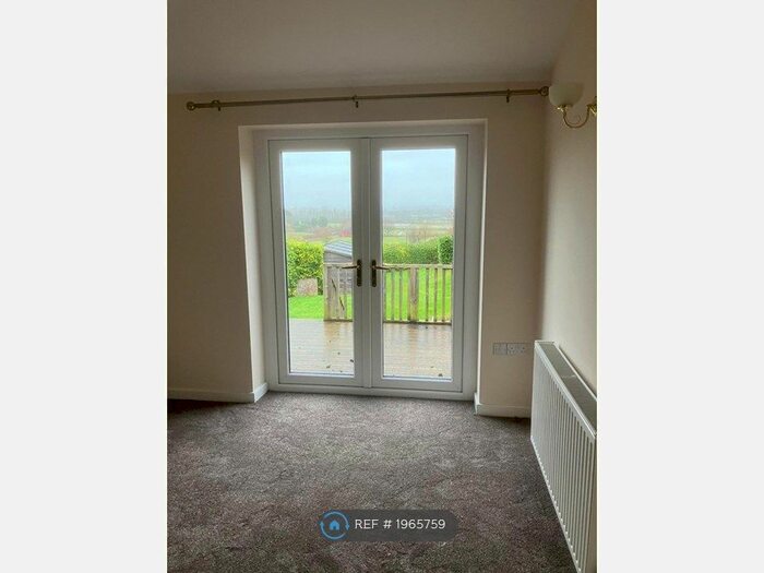 4 Bedroom End Of Terrace House To Rent In Hospital Lane, Somerset, TA13