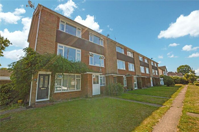 2 Bedroom Maisonette To Rent In Simplemarsh Road, Addlestone, Surrey, KT15