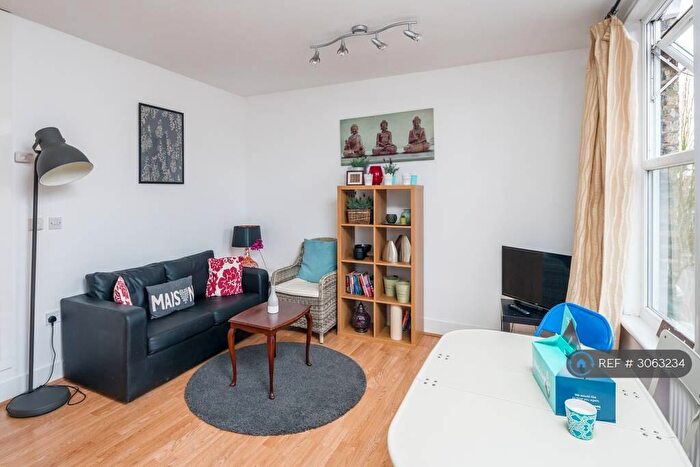 1 Bedroom Flat To Rent In Narford Road, London, E5