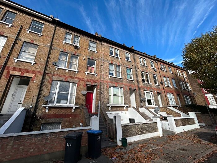 2 Bedroom Flat To Rent In Victoria Road, Queen's Park, NW6