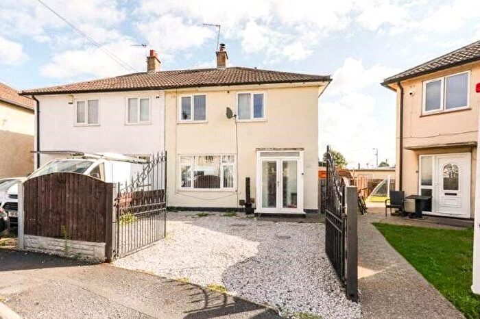 3 Bedroom Semi-detached House For Sale In Ruskin Drive, Armthorpe, Doncaster, South Yorkshire, DN3