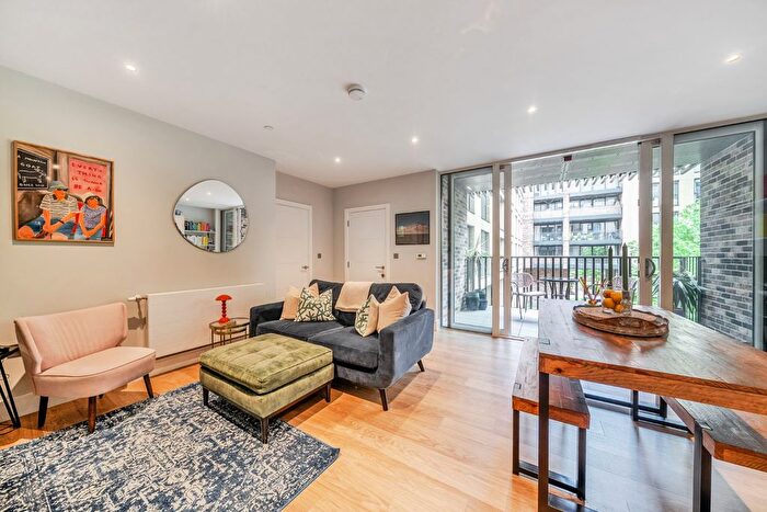 1 Bedroom Flat For Sale In Greyhound Parade, Tooting, London, SW17