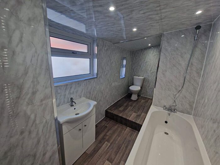 3 Bedroom Terraced House To Rent In Lyndhurst Street, South Shields, NE33