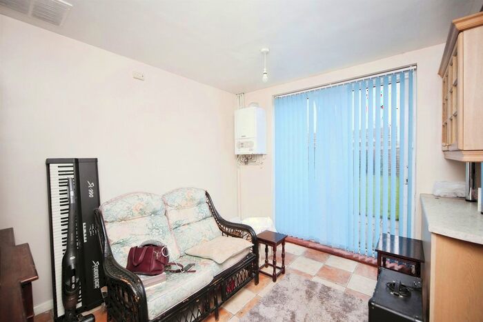 3 Bedroom End Of Terrace House For Sale In Highwood Avenue, Solihull, B92