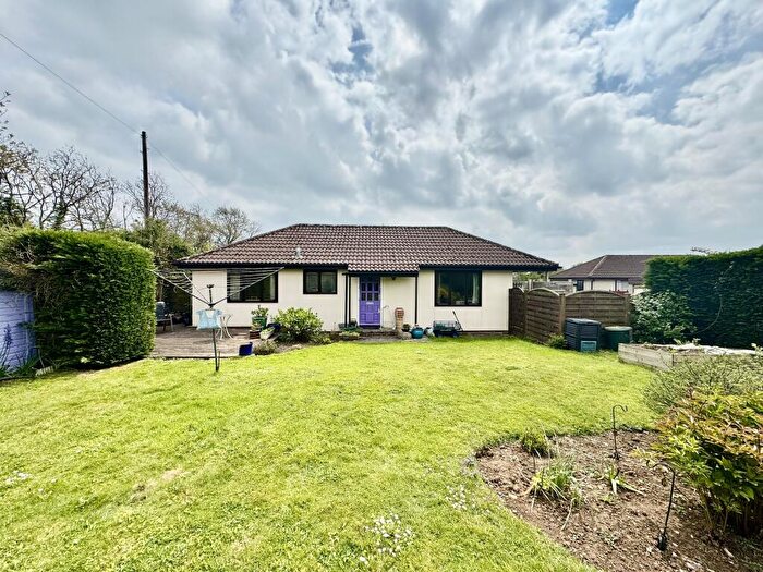 2 Bedroom Detached Bungalow For Sale In Stour Hill Park, West Stour, SP8