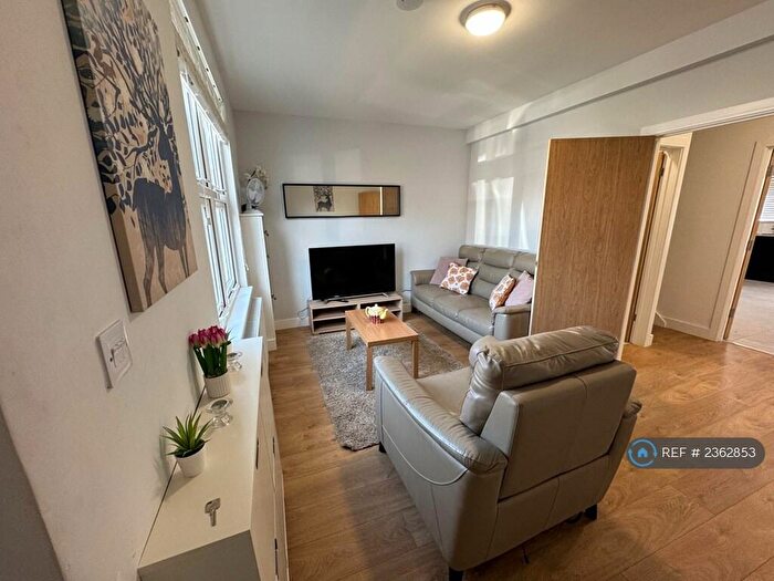 4 Bedroom Terraced House To Rent In Garden City, Edgware, HA8