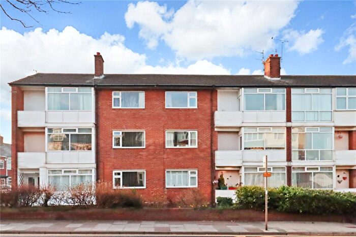 2 Bedroom Flat For Sale In Marine Court East, Whitley Bay, Tyne And Wear, NE26