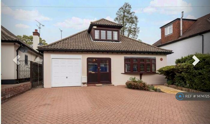 Studio To Rent In Bedford Road, London, E18