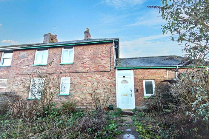 3 Bedroom Semi Detached House For Sale In White Hart Cottages, English Drove, Thorney, Peterborough, PE6