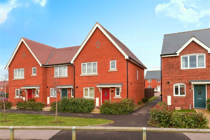 3 Bedroom Semi-Detached House To Rent In Caribou Walk, Three Mile Cross, Reading, Berkshire, RG7