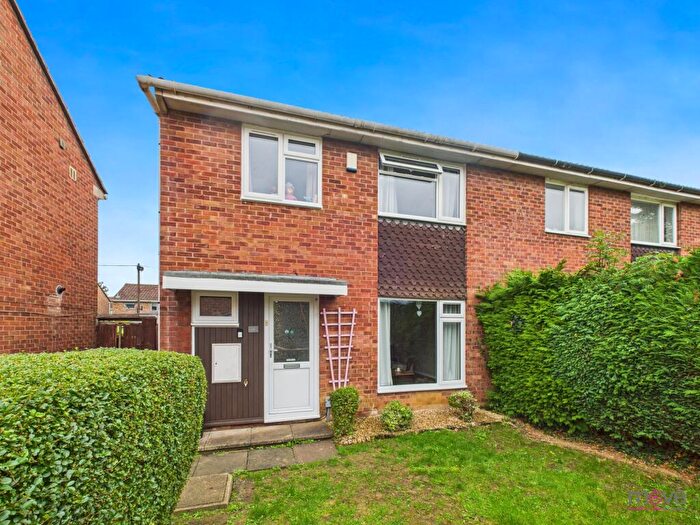 3 Bedroom End Of Terrace House For Sale In Joyner Road, Cheltenham, GL51
