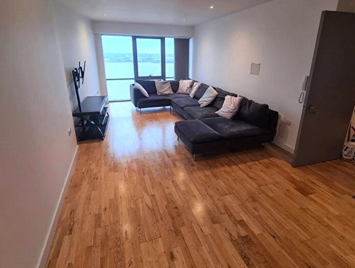 2 Bedroom Flat For Sale In Princes Parade, Liverpool, Merseyside, L3