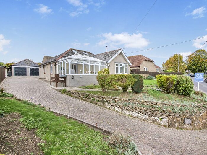 3 Bedroom Detached Bungalow For Sale In Beau Vista, Stalbridge, DT10